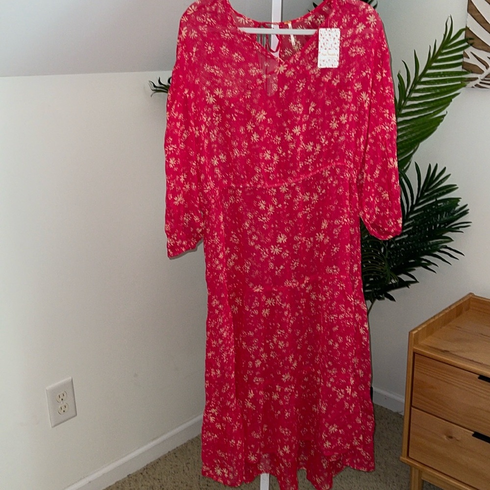 FREE PEOPLE WALLFLOWER PRINTED MIDI DRESS, RASPBERRY COMBO‎ - Picture 2 of 4